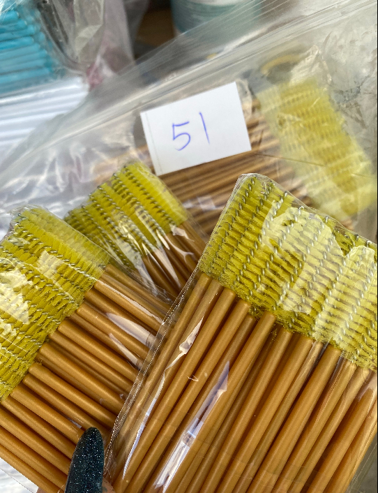 Mascara Brush 50 pieces/bag - many colors