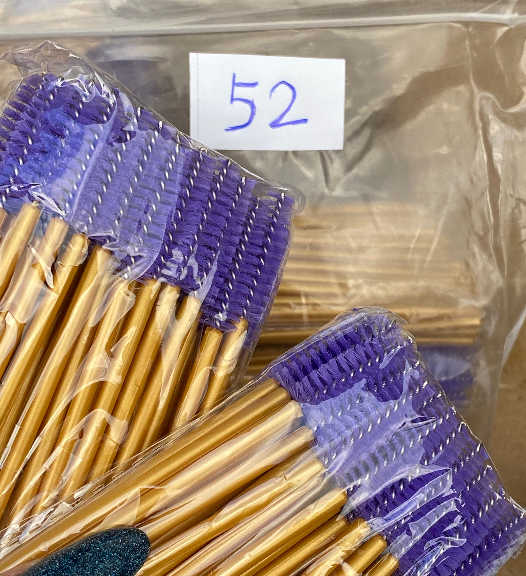 Mascara Brush 50 pieces/bag - many colors