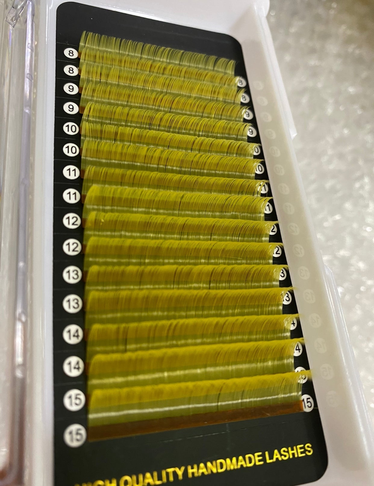 0.05mm Golden Color Lashes 16 rows